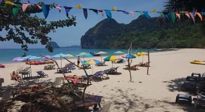 Vacances thaïe septième partie: Koh Kradan, Morakot - Grotte d'émeraude : Koh Mook charlie beach