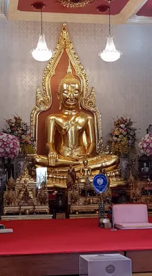 Święto Tajlandii: 3 dzień, centrum Bangkoku : Złoty Buddha w Złotej Świątyni Buddy