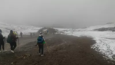 Alt Om En 1 Dages Tur På Vinicunca Regnbue Bjerg, Peru : At gå ned på regnbueberget Cusco Peru