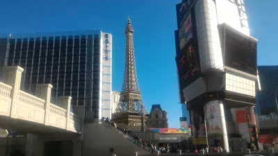 Walking on the best parts of Las Vegas strip up to the neon museum : Paris hotel and Eiffel tower