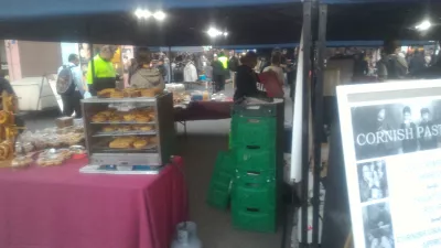 Quels sont les meilleurs endroits pour manger à Rotorua? : Stands de nourriture bon marché au marché de nuit