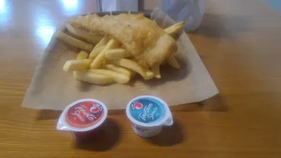 What are the best places to eat in Rotorua? : Amazing fish and chips at Oppies in Rotorua