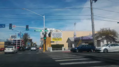 Brunch al container park di Las Vegas e la sua mantide religiosa : La cappella per le nozze preferita in America