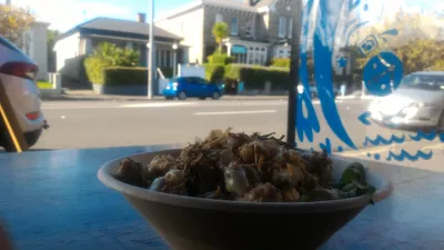 Goedkoop eten Auckland: wat zijn de beste goedkope eetgelegenheden in Auckland? : Een Poke Bowl hebben in het Hawaiiaanse restaurant voor de lunch in Ponsonby