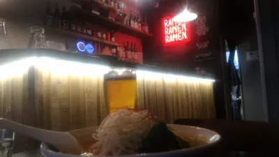 Billige spiser Auckland: Hvad er de bedste billige spisesteder i Auckland? : Japansk ramen og øl på Ramen Takara Ponsonby