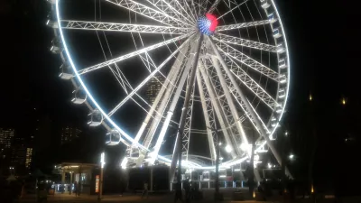 Unique and cheap things to do in Brisbane to never be bored in Brisbane! : The Wheel of Brisbane at night