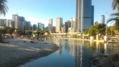 Unique and cheap things to do in Brisbane to never be bored in Brisbane! : Brisbane SouthBank free public outdoor swimming pool