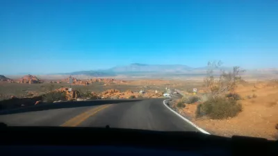 En dagstur på Valley of Fire State Park i Nevada : Nærmer seg elefantrock