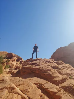 A day tour at valley of fire state park in Nevada : On a big rock in beehives area
