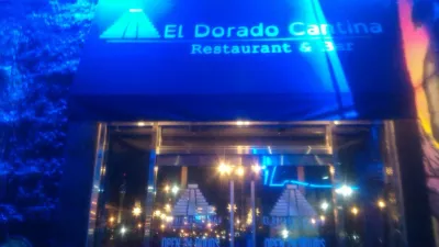 First day in Vegas visiting a friend: the Strip at night, cooking tarte flambée : El Dorado cantina entrance right next to Saphhire strip club