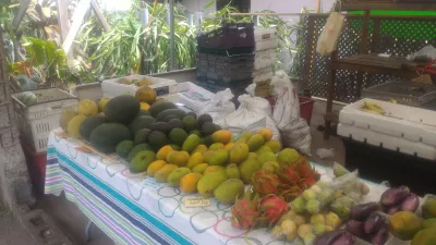 What to eat in Tahiti in the middle of the Pacific ocean? : Fruits and vegetables street seller from his own garden