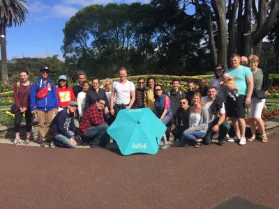 Rejoindre la seule visite à pied gratuite d'Auckland : Photo de groupe à la visite à pied gratuite d'Auckland