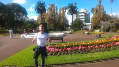 Joining the only free walking tour Auckland : Photo in Albert park