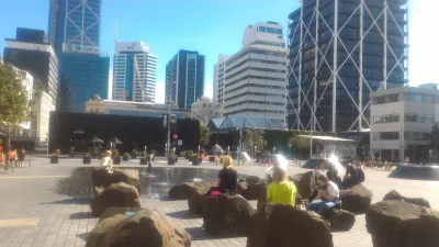 Joining the only free walking tour Auckland : Leisure area