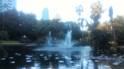 Wie ist der kostenlose Rundgang Brisbane? : Brunnen in den botanischen Gärten der Stadt