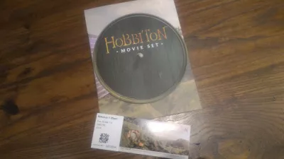 Hobbiton movie set tour, a visit of the hobbit village in New Zealand : Hobbiton movie set ticket and booklet