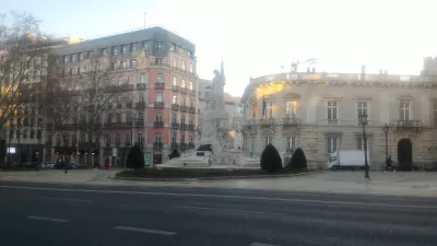 Layover in Lisbon, Portugal with city tour : Statue along liberty avenue