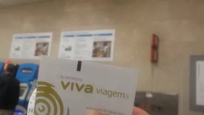 Parada en Lisboa, Portugal con tour por la ciudad : Ticket de metro en lisboa