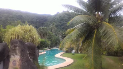 Comment est la plus longue piscine en Polynésie? : Essayer de voir l’ensemble de la piscine en une seule photo