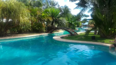 How is the longest swimming pool in Polynesia? : Swimming under the sun