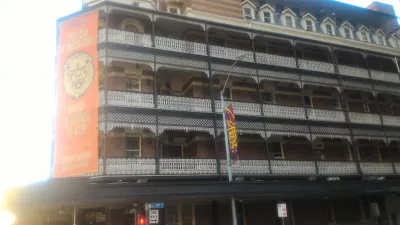 Nomads Brisbane'i hosteli ülevaade - parim hostel Brisbanes : Nomadide hostelhoone