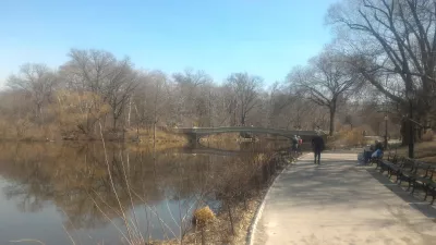 New York Central park free walking tour : Most romantic bridge in Central Park