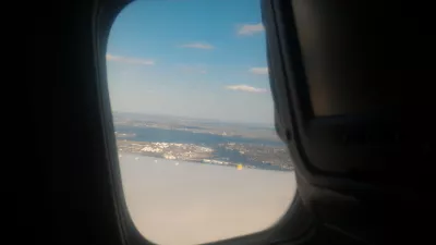 Going from New York City to Orlando, the world's Theme Parks capital : View on New York state from the plane