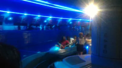 Hur är ett dagsbesök i Disneys Magic Kingdom? : Space Mountain ride start