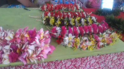 Papeete's municipal market, a walk in Tahitian pearls paradise : Tahitian traditional Flowers necklaces and crowns area
