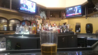 From Kissimmee hotel near Orlando to Las Vegas : Beer at the bar
