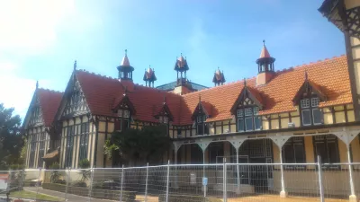 Going on the free Rotorua historical walking tour : Rotorua former thermal bath building