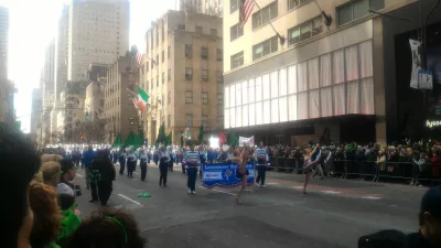 Saint Patrick's day parade New York City 2019 : Londonderry High school marching band