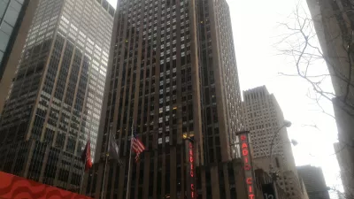 Saint Patrick's day parade New York City 2019 : Rockfeller center