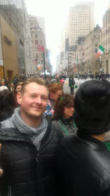 Saint Patrick's day parade New York City 2019 : Watching parade start