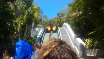 A day in Universal Studios Islands of Adventure : Jurassic Park ride start