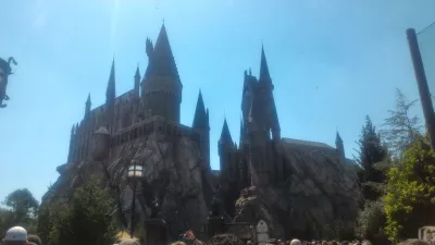 A day in Universal Studios Islands of Adventure : Harry Potter majestic castle