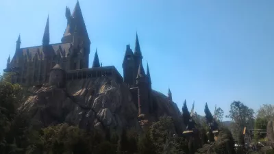A day in Universal Studios Islands of Adventure : Harry Potter majestic castle reconstitution
