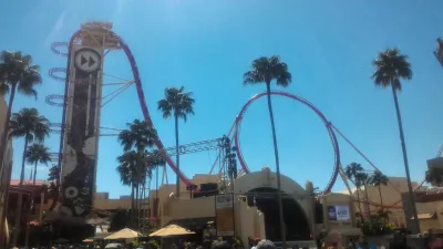 How is a day at Universal Studios Orlando? : Approaching Hollywood Rip Ride Rockit