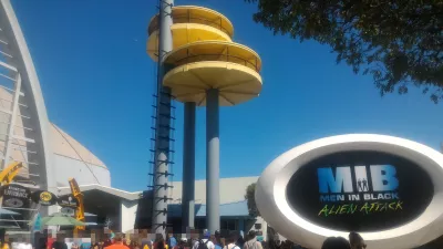 How is a day at Universal Studios Orlando? : Men In Black area