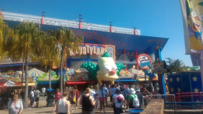 How is a day at Universal Studios Orlando? : The Simpsons area and ride