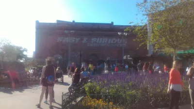 Como é um dia no Universal Studios Orlando? : Passeio rápido e furioso