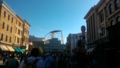 How is a day at Universal Studios Orlando? : Inside the park