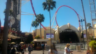 How is a day at Universal Studios Orlando? : High intensity ride looping