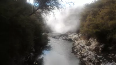 A visit of Wai-O-Tapu thermal wonderland and Lady Knox geyser : Wai-O-Tapu Thermal Wonderland