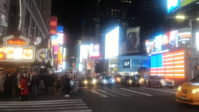 Gira mundial segundo continente: llegada a USA : Llegando a Times Square por primera vez.