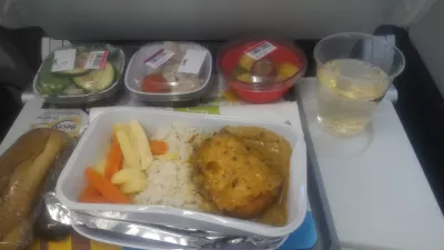 World tour second continent: arrival in USA : Low salt special meal with TAP Portugal airlines