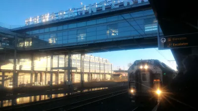World tour second continent: arrival in USA : Train to New York in Newark airport train station