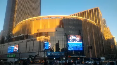 World tour second continent: arrival in USA : Penn station and Madison Square Garden